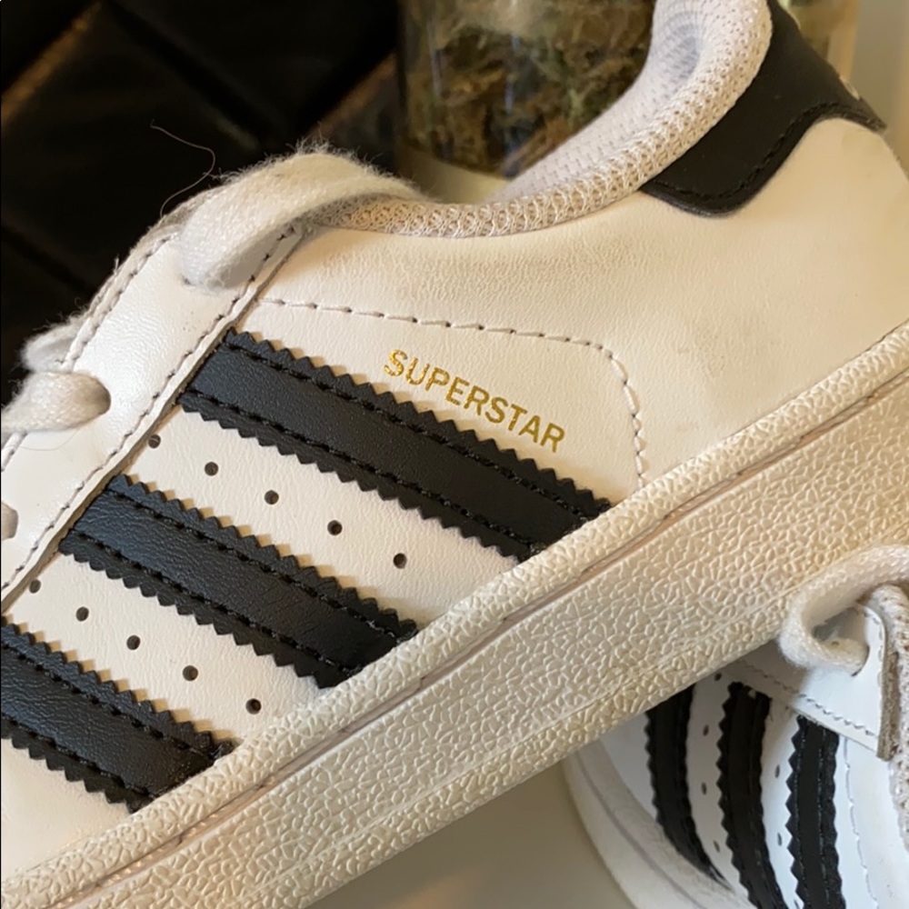 Children’s Adidas Shell Toe Sneaker - Picture 4 of 6